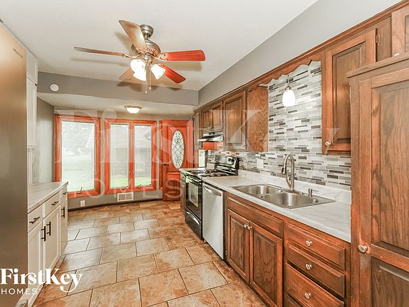 5th image of 509 SW Victor Dr