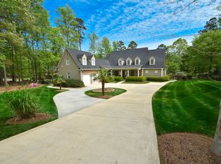 2811 Forest Lawn Dr, Matthews, NC 28104