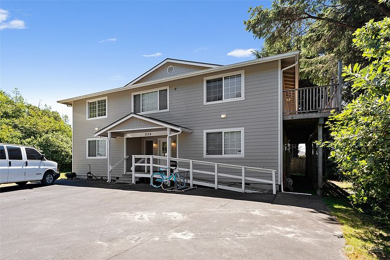 3rd image of 839 Tidelands Court NW #G