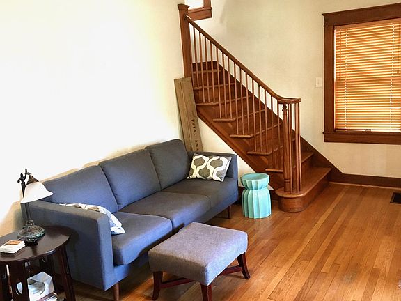 5th image of 320 E Peach Orchard Ave