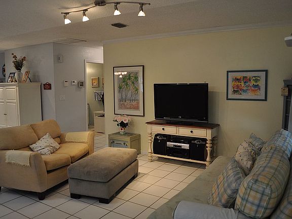 5th image of 1823 Stonehaven Dr