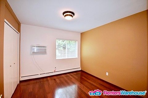 5th image of 504 Franklin Ave W #1E