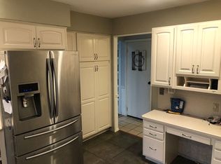 8 Merion Dr, Lincroft, NJ 07738