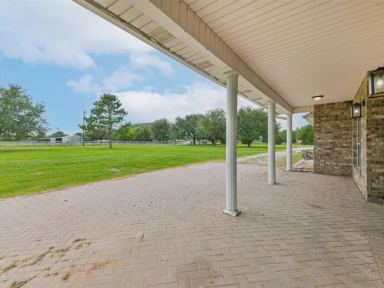 15320 Mound Rd — Photo 6
