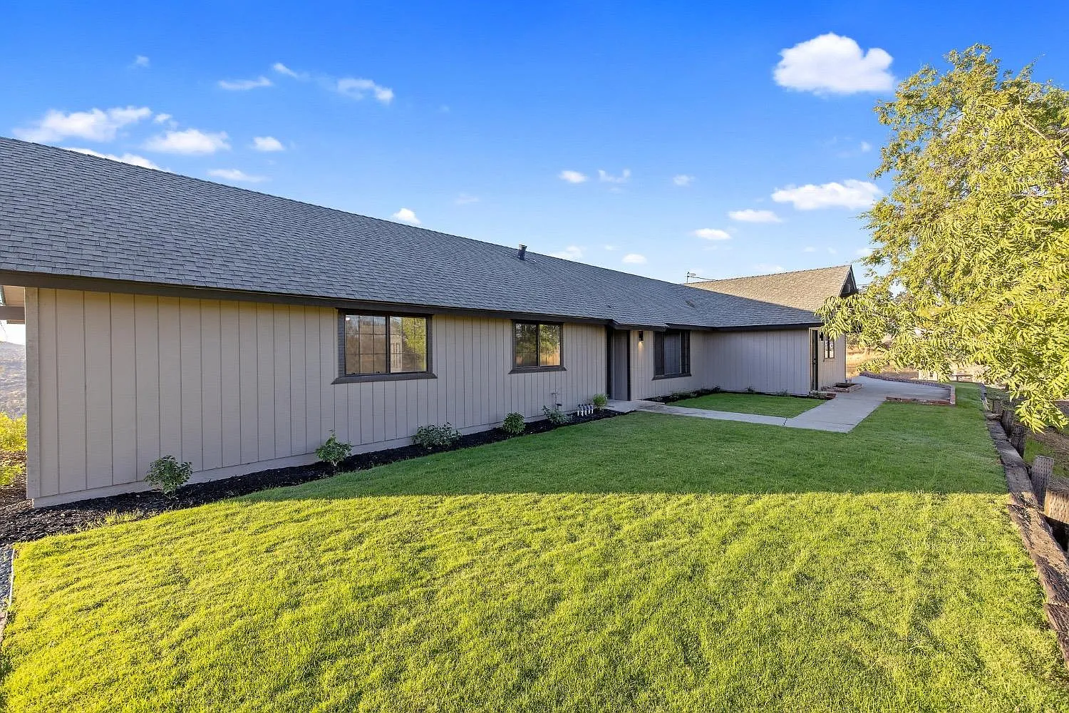 40246 Powder Horn Ln photo 1
