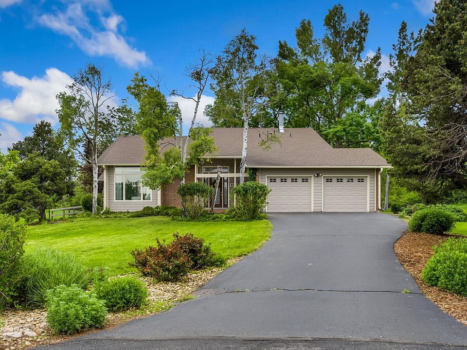 1st image of 800 Grove Ct