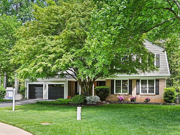 3rd image of 2701 Snowberry Ct