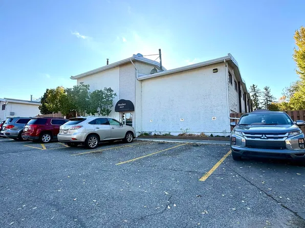 16425 89th Ave NW, Edmonton, AB T5R 4S1
