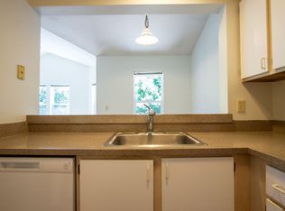 245 SW Hooker St APT 7, Portland, OR 97201