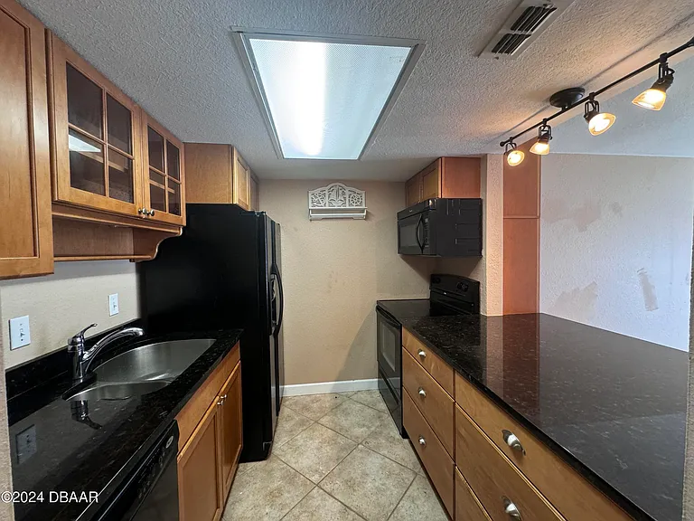 2810 Ocean Shore Blvd #4 — Photo 4