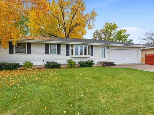 910 79th Ave NE, Spring Lake Park, MN 55432