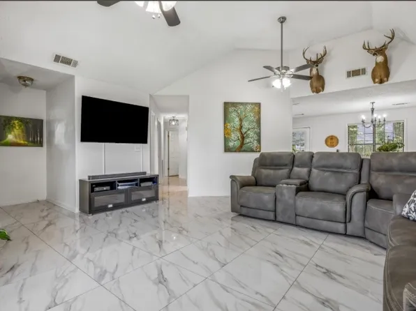 184 Cherokee Rd, Millington, TN 38053