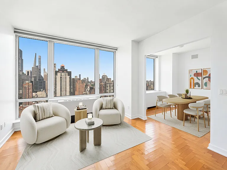 401 E 60th St #33B — Photo 2