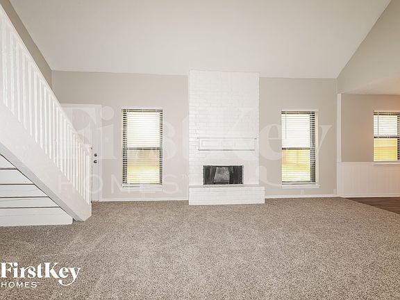 3rd image of 8202 Amurwood Dr