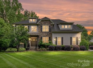 7809 Greenfield Dr, Charlotte, NC 28270