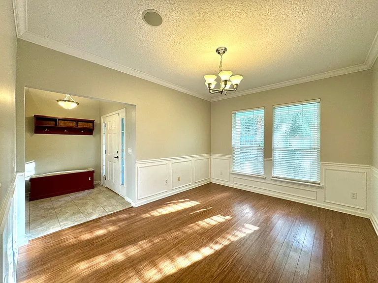 900 Paradise Ln — Photo 24