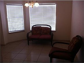 3rd image of 660 Hempstead Dr