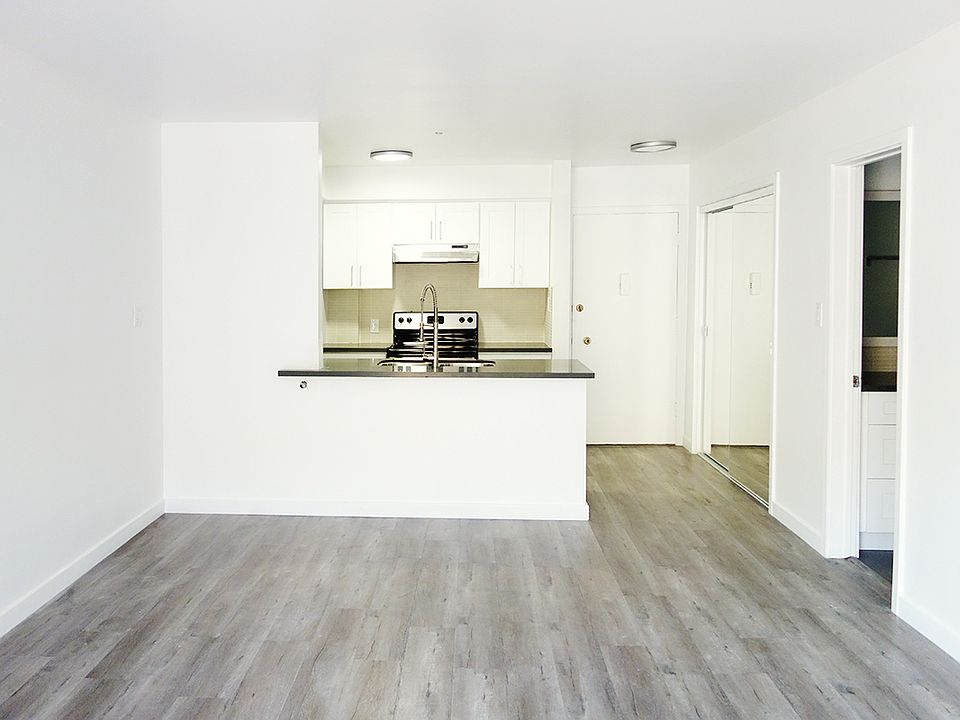 1st image of 1601 N Poinsettia Pl #215
