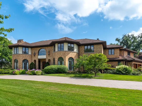 1612 Midwest Club Pkwy, Oak Brook, IL 60523