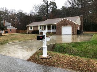 112 Tabb Ln, Yorktown, VA 23693