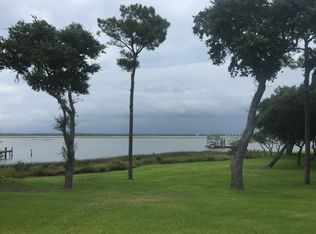 6404 Old Cove Rd, Emerald Isle, NC 28594