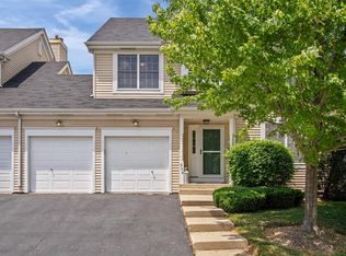 904 Derby Crse, St Charles, IL 60174