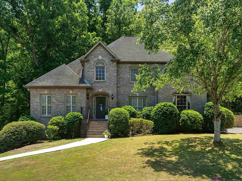 1st image of 566 Bristol Ln