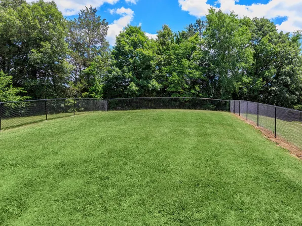 Bristol Square, 104 Stafford St, Bristol, TN 37620