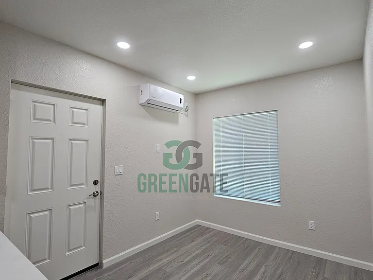 3105 E Orangeburg Ave — Photo 6