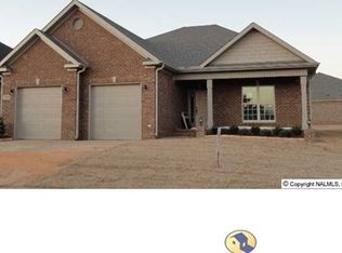 203 Wolf Creek Trl SW, Huntsville, AL 35824