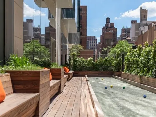 225 East 39th Street image 13 of 25