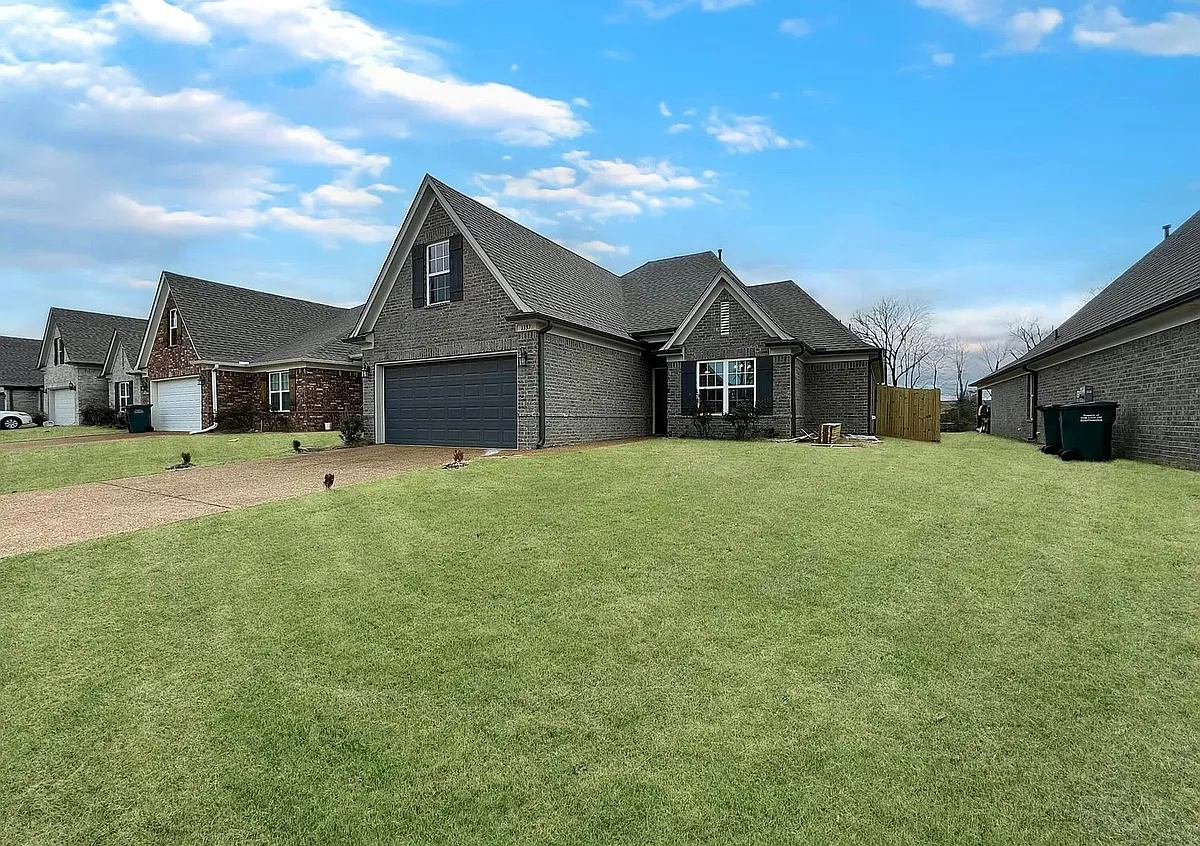 Building Photo - 1337 Benjamin Harrison Dr