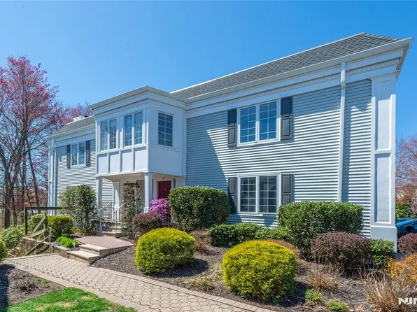 175 Terrace Dr, Chatham, NJ 07928