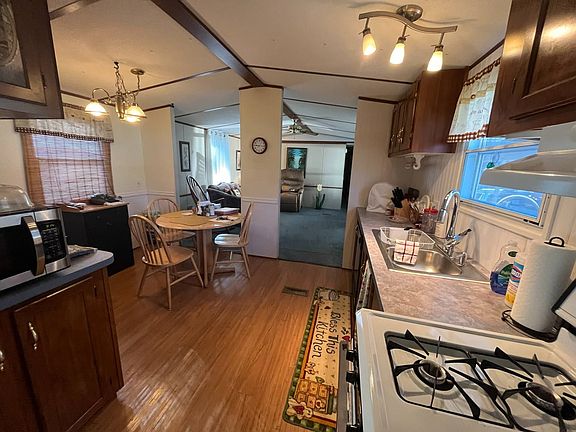 4th image of 2828 NE 49th Ave #70