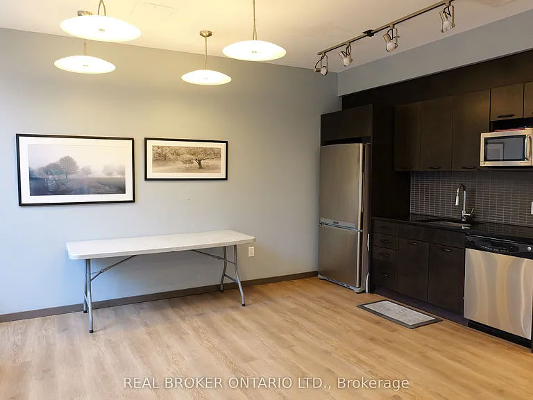 101 Richmond Rd #302 — Photo 14