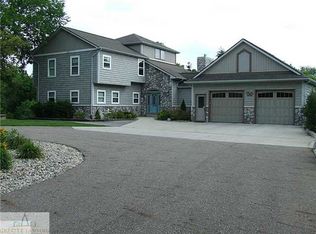 9670 Guinea Rd, Grand Ledge, MI 48837