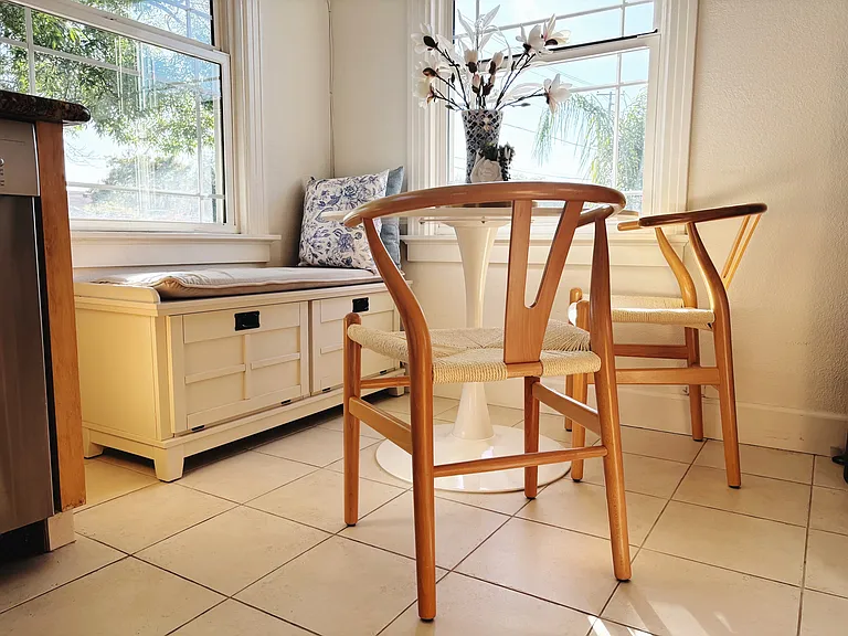 Breakfast nook