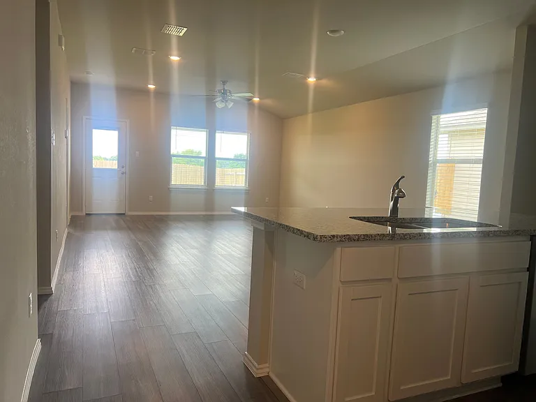 3209 Sherco Rd — Photo 6