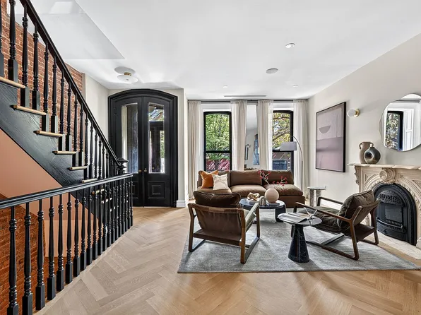 428 Vanderbilt Ave, Brooklyn, NY 11238