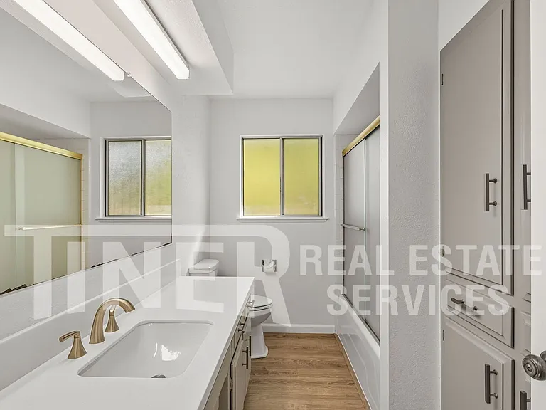 5100 Turnsberry Ct — Photo 20