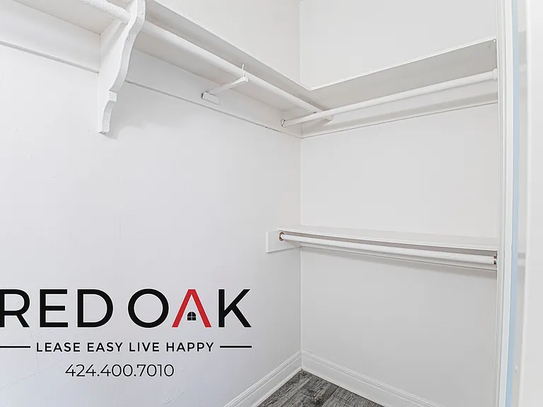 121 N Kenmore Ave #205 — Photo 10