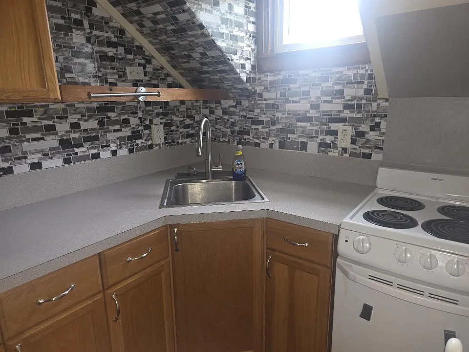 75 Charles St #3