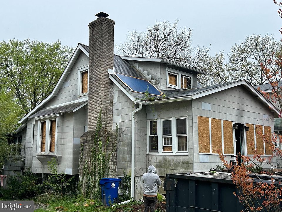 2nd image of 6003 Pinehurst Rd