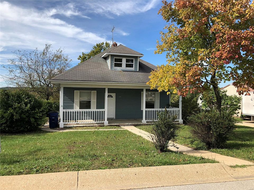 Nice Covered Front Porch