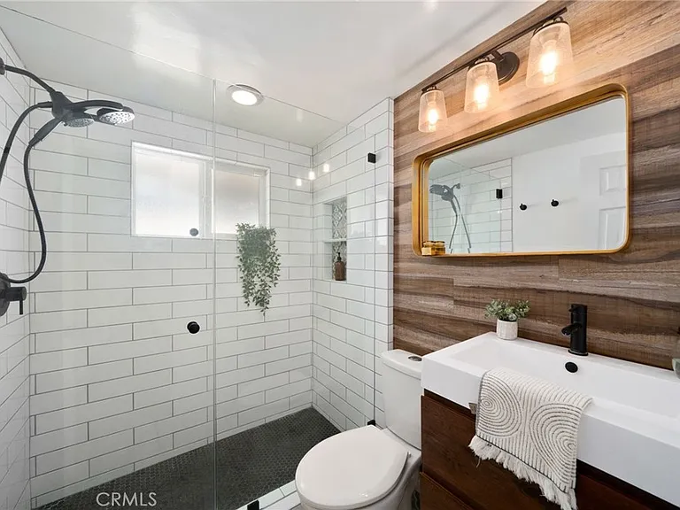 2273 Columbia Dr — Photo 30