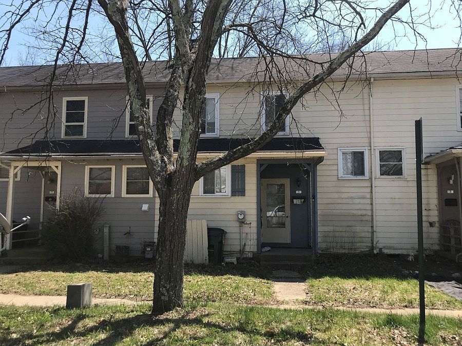 1st image of 5 Foxworth Ln