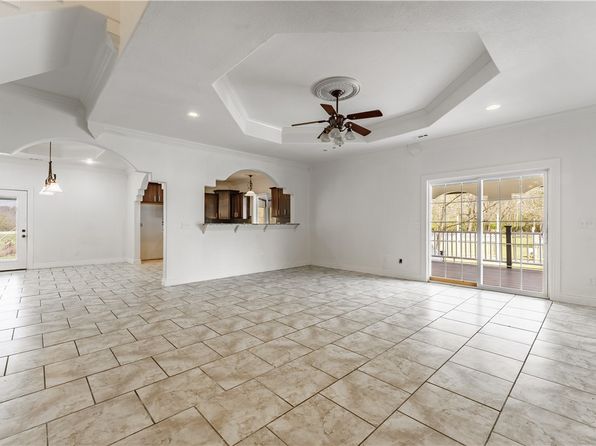 16226 Harmon Rd, Fayetteville, AR 72704