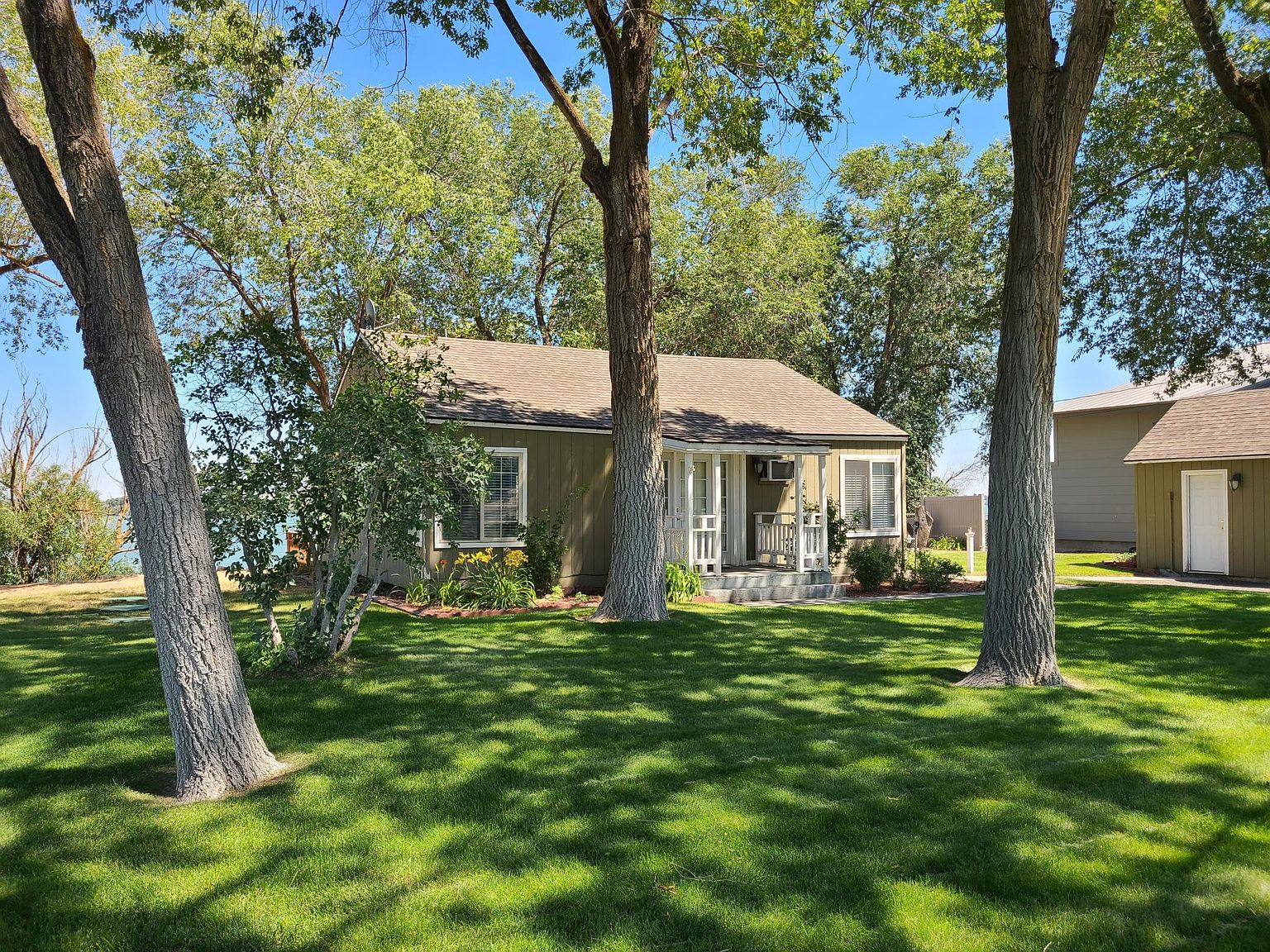 2165 Westshore Dr NE, Moses Lake, WA 98837 Zillow