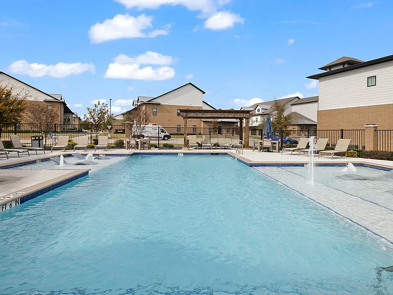 Reatta Ranch Apartments — Photo 13