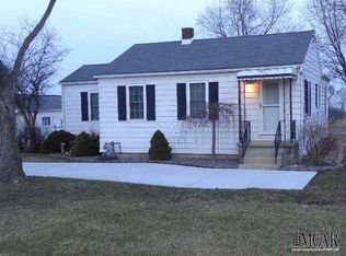 8328 Crabb Rd, Temperance, MI 48182